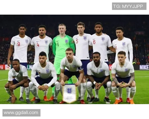 金手套皮克福德在点球大战中展现英勇风采成为英格兰队的绝对英雄